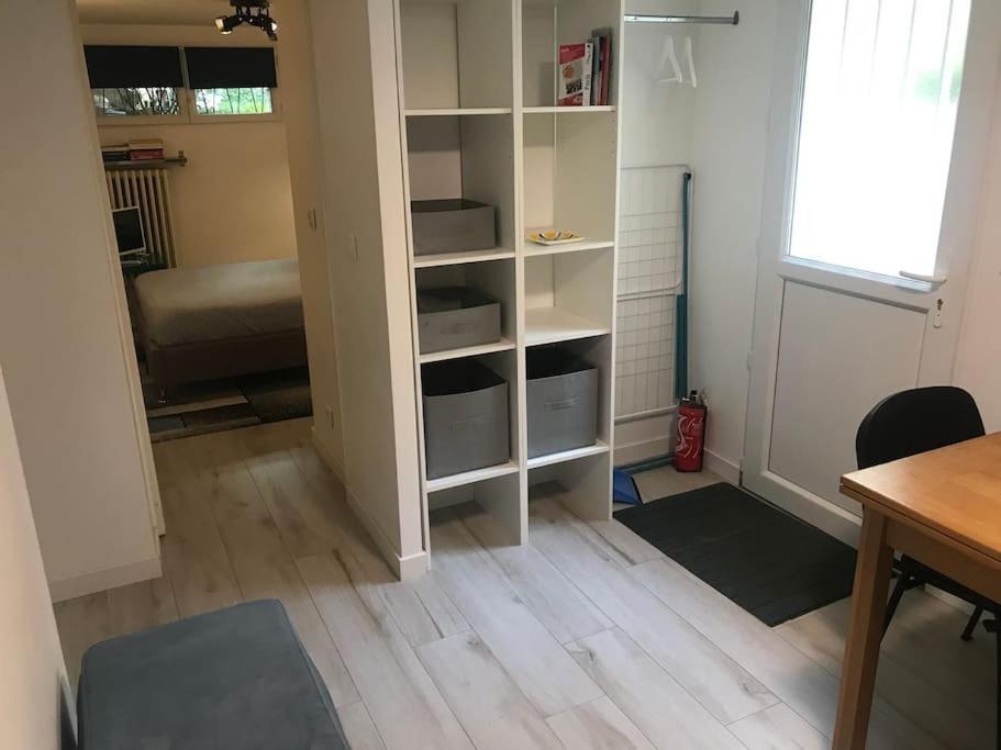 Cosy, Independant Avec Jardin Appartement *